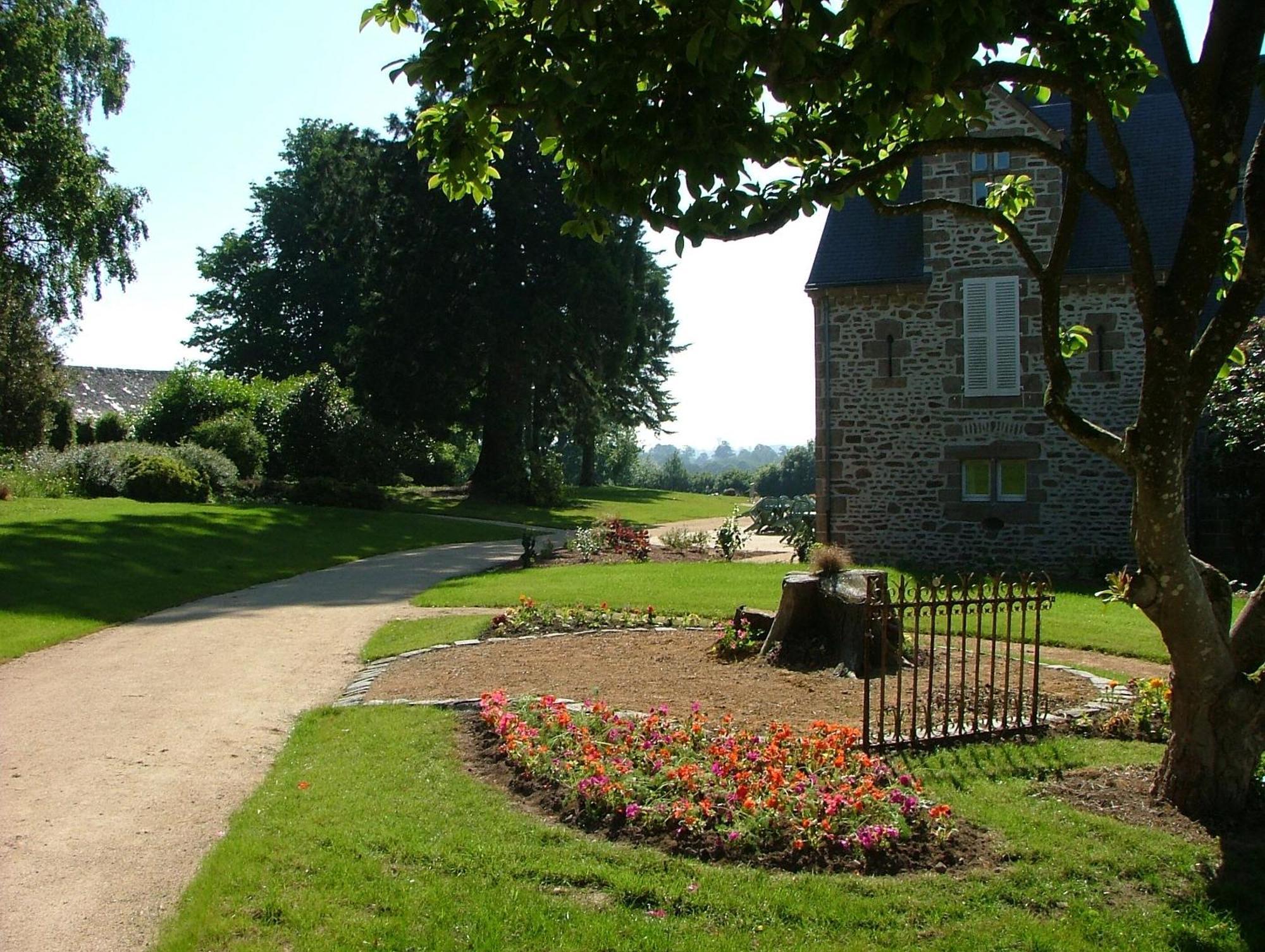 Château du Bourg Saint-Denis-de-Gastines Exterior foto