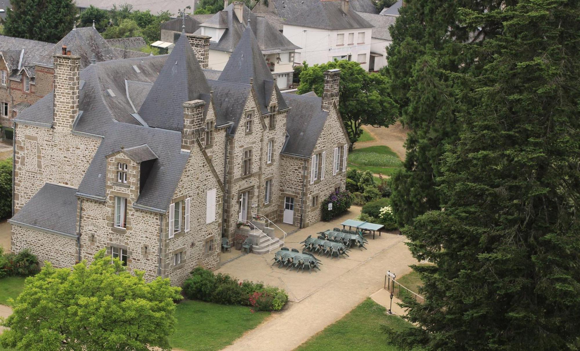 Château du Bourg Saint-Denis-de-Gastines Exterior foto