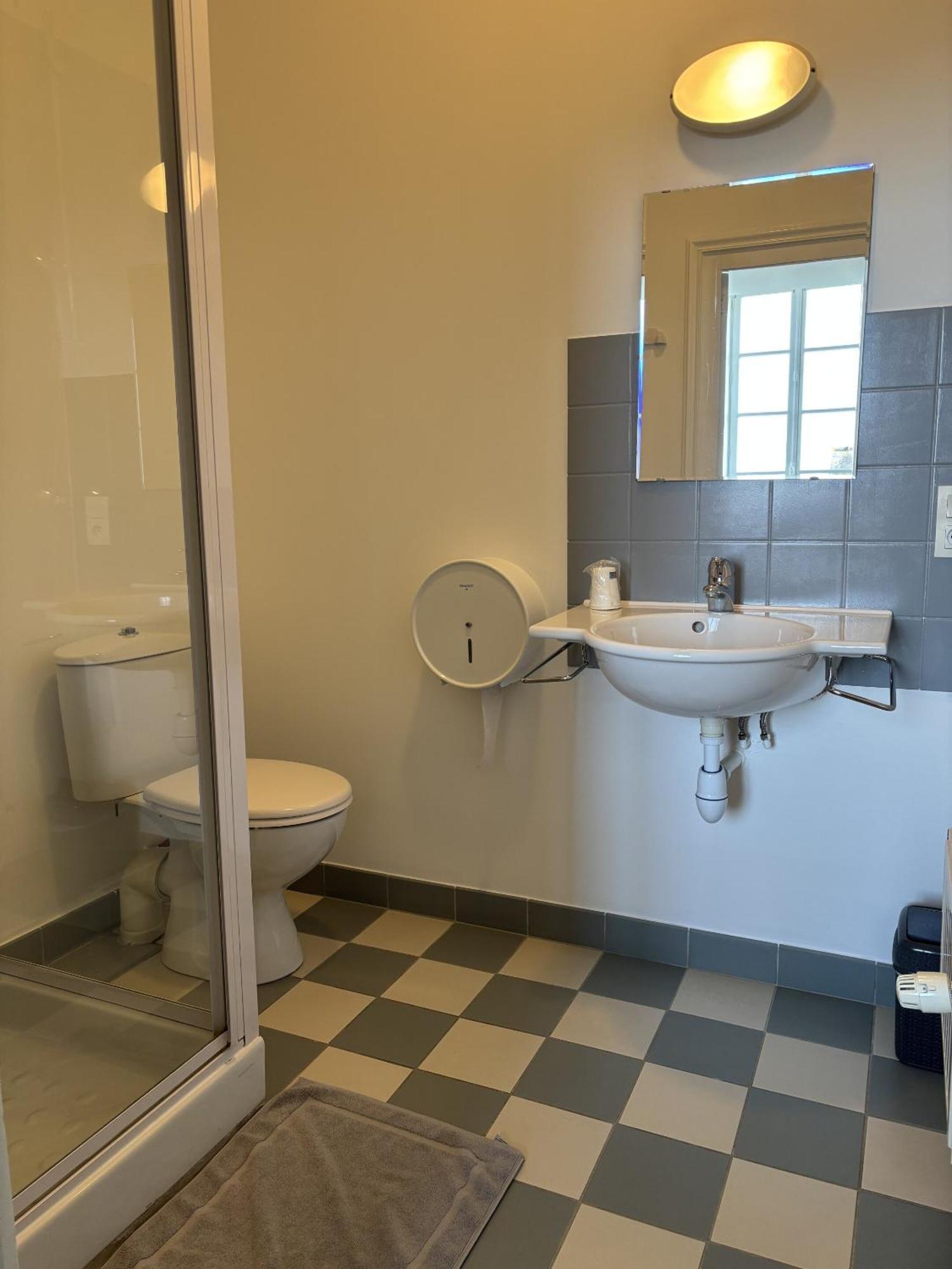 Château du Bourg Saint-Denis-de-Gastines Quarto foto